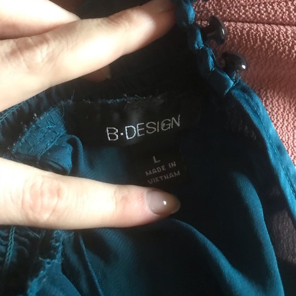 Blue silky halter top with collar - Picture 3 of 5